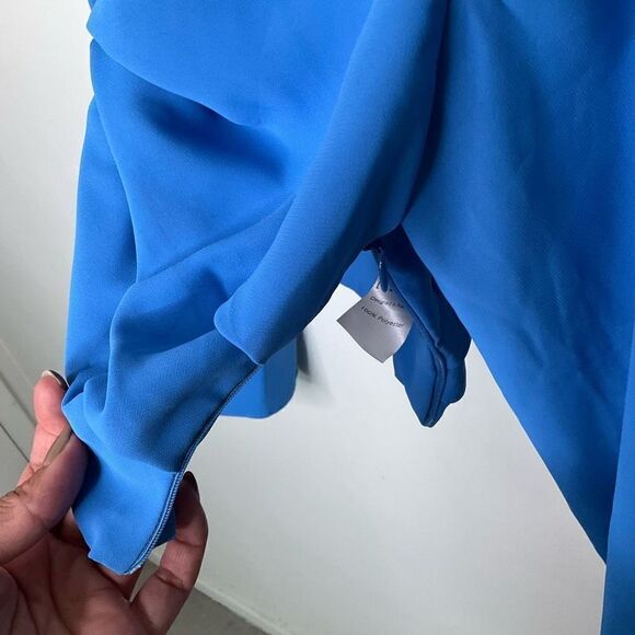 Lioness Cropped Top - Picture 6 of 9